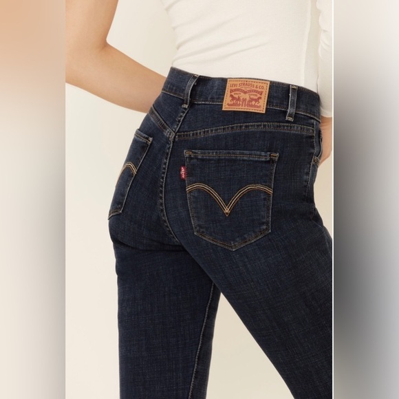 Levi's Women's Classic Boot Jeans Size 14 - Picture 3 of 16